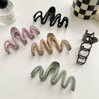 Auramma Collections Avant Basic Minimalist Aesthetic Matte Purple Black Grey Green Coffee Khaki Thin Wavy Metal Hair Claw