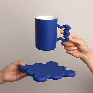 Auramma Collections Avant Basic Funky Wavy Puddle Shape Matte Blue Glossy Silver Mug Plate Set