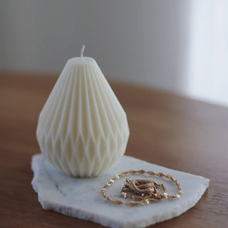 Auramma Collections Avant Basic Geometric Pear Shaped Stripe Finish Light Pastel Color Scented Candles