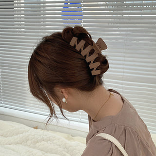 Auramma Collections Elegant Matte Cool Warm White Grey Khaki Dark Brown Zig Zag Style Hair Claw