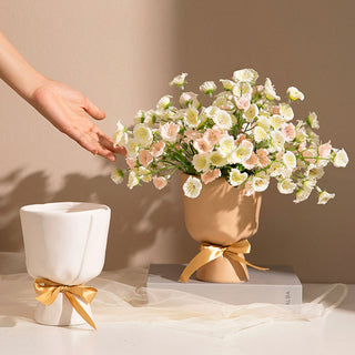 Auramma Collections Elegant Creative White Beige Ceramic Bouquet Shaped Gold Bow Ribbon Flower Vase